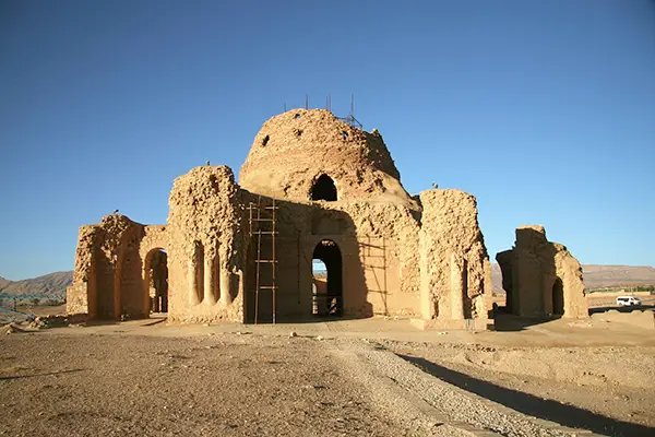 Sarvestan Palace