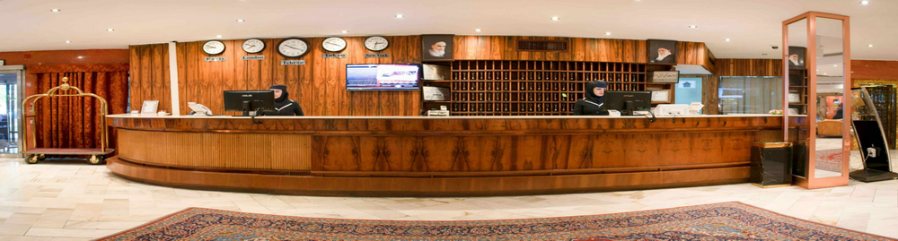 Isfahan Piroozy booking