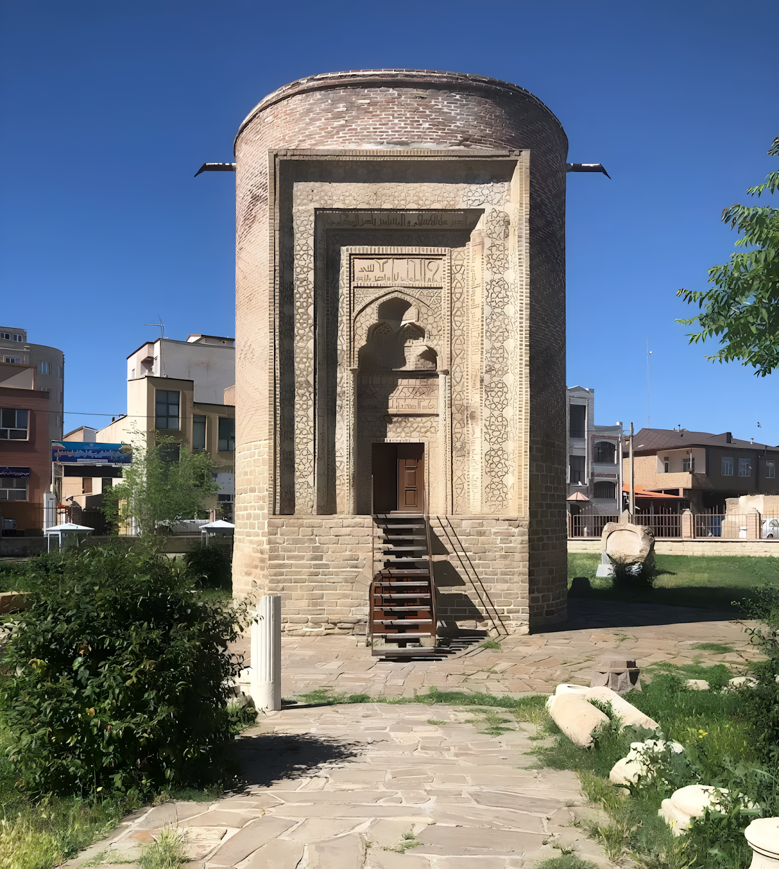 Attractions of Urmia | Se Gonbad Tomb Tower Attractions of Urmia | Se Gonbad Tomb Tower