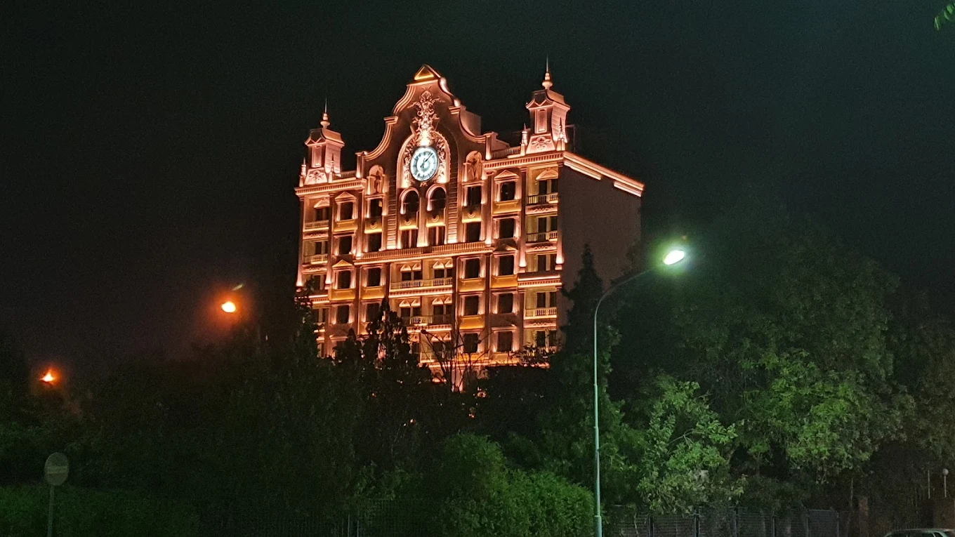 Tabriz Royal Palace booking