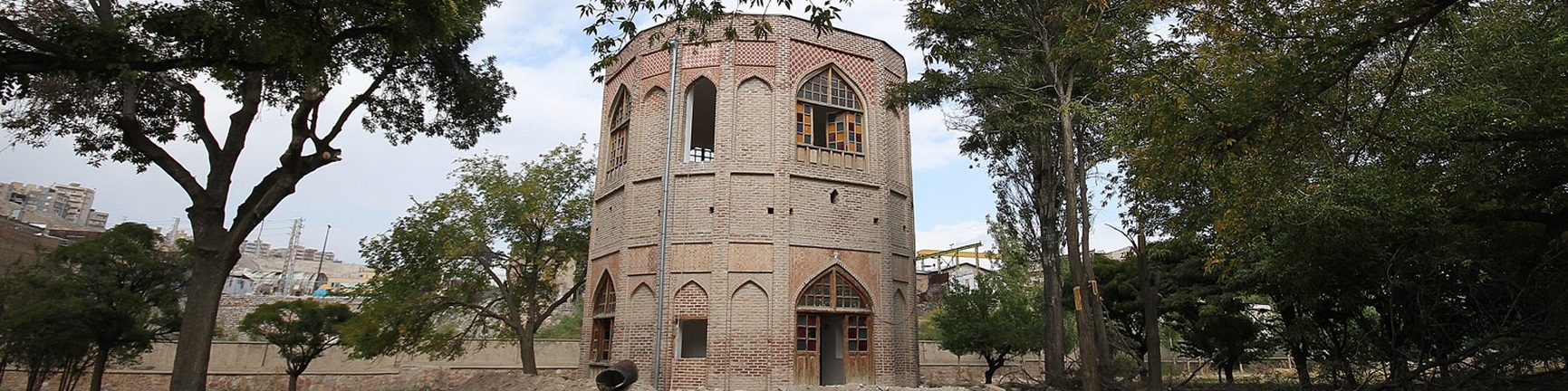 Khal'at Pooshan Tower, Tabriz Tourist Attractions