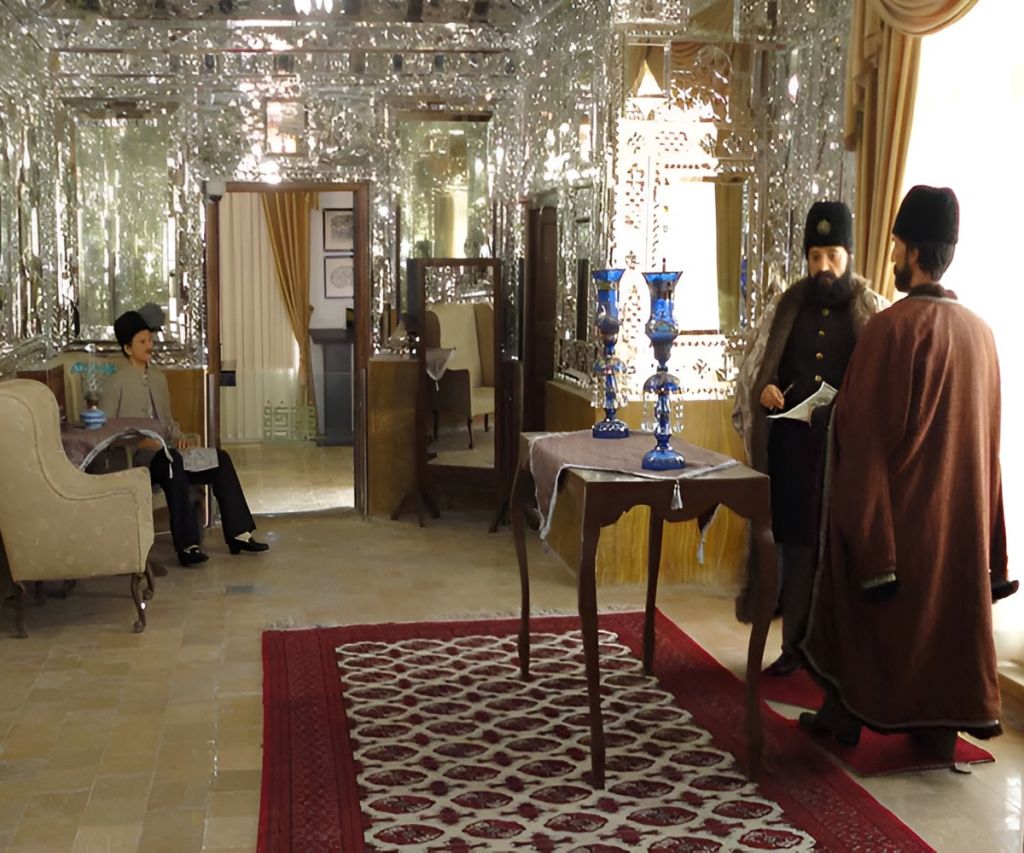 Sardar Mofakham Mirror House