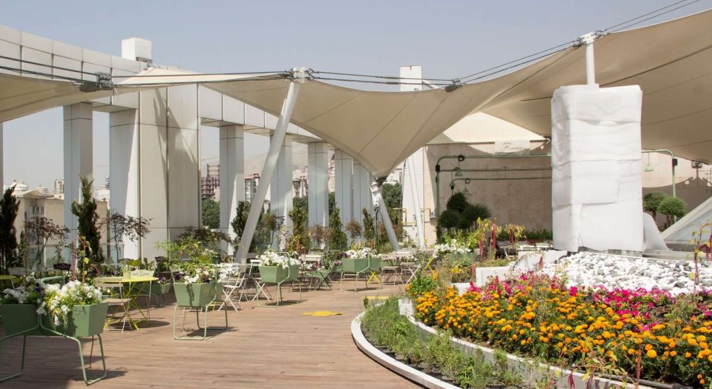 Shopping Malls in Tehran: Arg Shopping Center