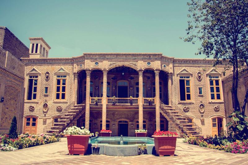 Daroogheh Historical House's Entrance