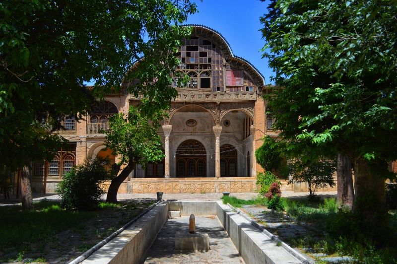 Moshir Divaan Mansion Front View