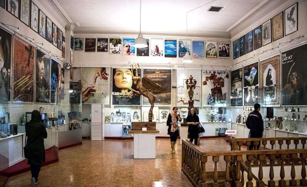 Tehran Travel Guide: Ferdows Garden