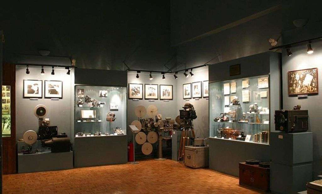 Tehran Travel Guide: Ferdows Garden