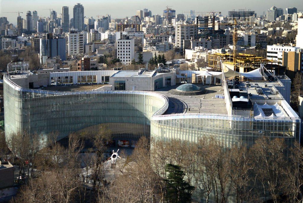 Shopping Malls in Tehran: Arg Shopping Center
