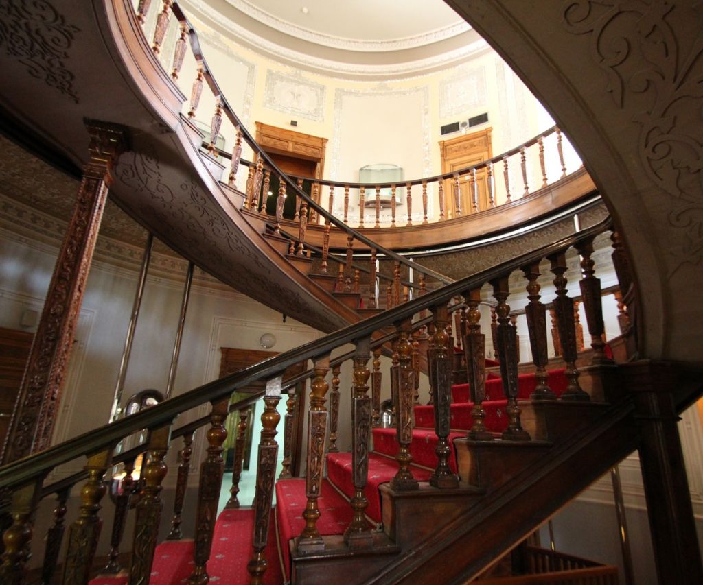 Abgineh Museum