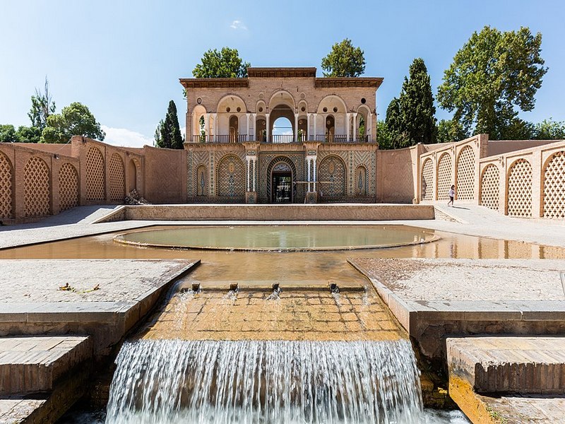 Shahzadeh Mahan Garden Pond