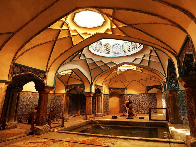 Ganjali Khan Bathhouse Statue