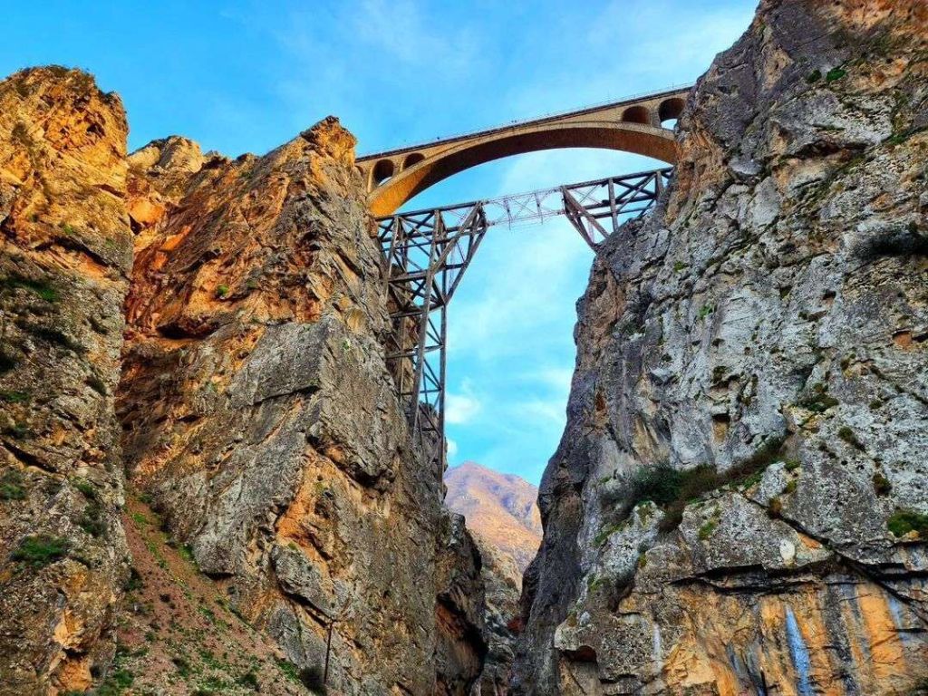 Northern Iran: Veresk Bridge