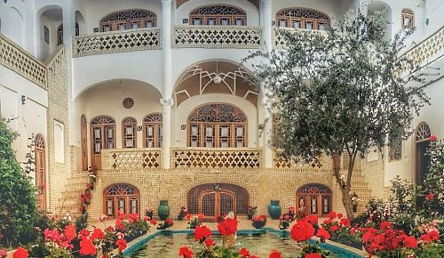 Kashan Atlasi booking